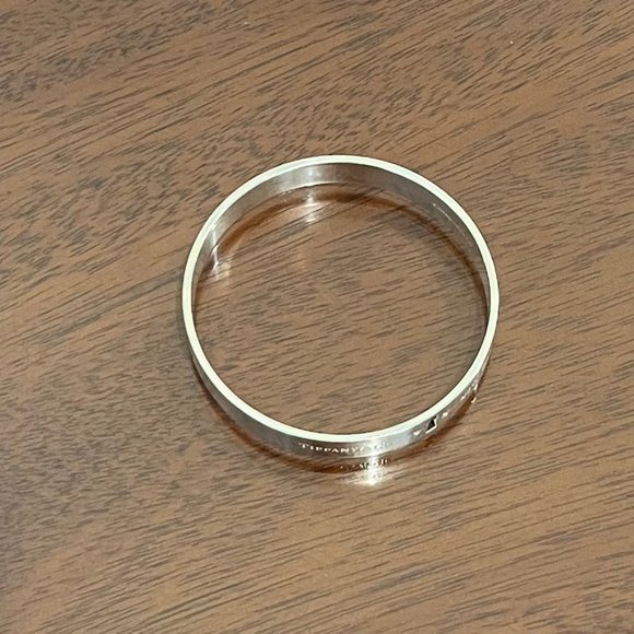 Tiffany & Co. Diamond Keyhole Bangle Bracelet Silver - Picture 4 of 7